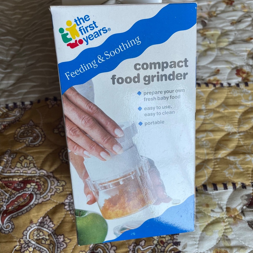 Vintage 1993 The First Years Compact Baby Food Grinder Manual Portable NIB